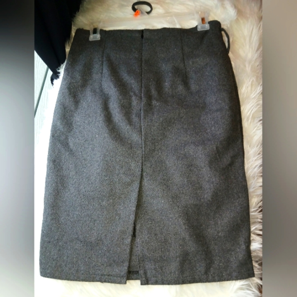 Beautiful Gray Short Pencil Skirt
